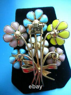 1940 Crown Trifari Alfred Philippe Poured Glass Flower Bouquet Rhodium Fur Clip