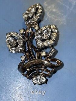 1940's Crown Trifari Alfred Philippe Rhinestone Flower Basket Brooch Pin