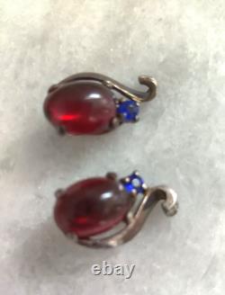 1940's TRIFARI ALFRED PHILIPPE GOLD STERLING SILVER RED CABOCHON CLIP EARRINGS
