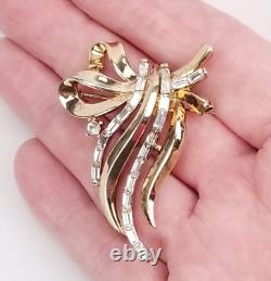 1950 TRIFARI PAT PEND ALFRED PHILIPPE Pin/Pendant Brooch Rhinestone Gold Tone