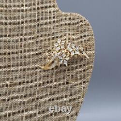 1952 Crown Trifari Alfred Philippe TWINKLE Gold Tone Rhinestone Floral Brooch