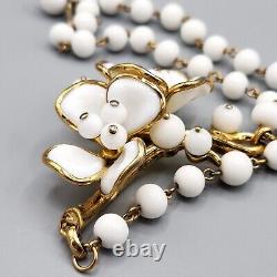 1953 Trifari MAGNOLIA Alfred Philippe Poured White Glass Necklace BOOK AD PIECE