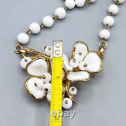 1953 Trifari MAGNOLIA Alfred Philippe Poured White Glass Necklace BOOK AD PIECE