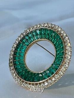 1960s ALFRED PHILIPPE TRIFARI ART BROOCH 1.8EMERALD GREEN RHINESTONES GOLD TONE