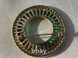 1960s ALFRED PHILIPPE TRIFARI ART BROOCH 1.8EMERALD GREEN RHINESTONES GOLD TONE