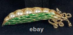 1967 Trifari'Peas in a Pod' Brooch Iconic Crown Trifari Line Rare Green Pod