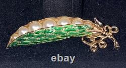 1967 Trifari'Peas in a Pod' Brooch Iconic Crown Trifari Line Rare Green Pod