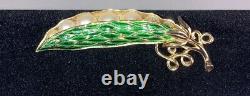 1967 Trifari'Peas in a Pod' Brooch Iconic Crown Trifari Line Rare Green Pod