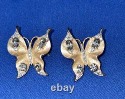 2 Vintage Gold Tone Crown Trifari Alfred Philippe Butterfly Rhinestone Brooches