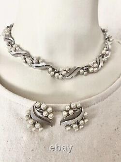 ALFRED PHILIPPE CROWN TRIFARI Brushed Silvertone Metal Pearl Demi Parure