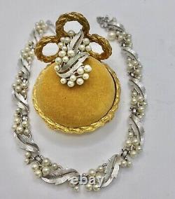 ALFRED PHILIPPE CROWN TRIFARI Brushed Silvertone Metal Pearl Demi Parure