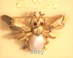 Alfred Philippe Crown TRIFARI 50's Bee Pin Fantasia Pearl Jelly Belly Brooch