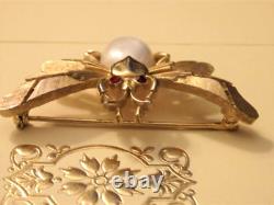 Alfred Philippe Crown TRIFARI 50's Bee Pin Fantasia Pearl Jelly Belly Brooch