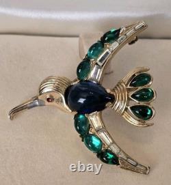 Alfred Philippe Crown Trifari Gilded Jelly Belly Hummingbird Pin Moonstone Cabs