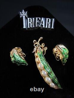 Alfred Philippe Crown Trifari Green Enamel Pearl Peas In A Pod Brooch & Earrings