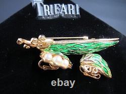 Alfred Philippe Crown Trifari Green Enamel Pearl Peas In A Pod Brooch & Earrings
