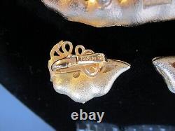 Alfred Philippe Crown Trifari Green Enamel Pearl Peas In A Pod Brooch & Earrings