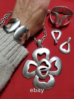 Alfred Philippe Crown Trifari Hidden Hearts Silver Necklace Bracelet Earrings