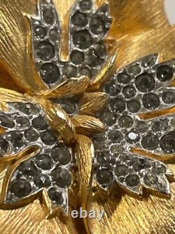 Alfred Philippe Rare Crown Trifari Pansy Rhinestone Brooch Pin Clip Earrings