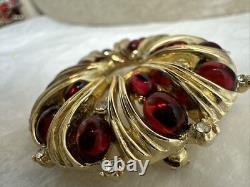 Alfred philippe trifari brooch with red glass cabochon
