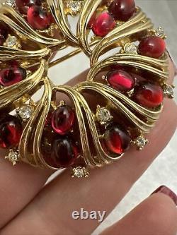 Alfred philippe trifari brooch with red glass cabochon