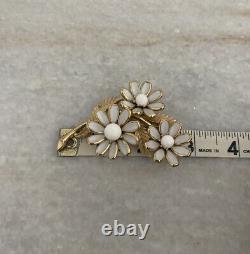 Beautiful Vintage Alfred Philippe Crown Trifari Poured Glass Flower Brooch Pin