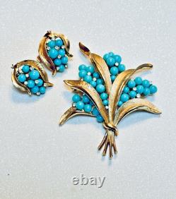 CROWN TRIFARI A. PHILIPPE Gold Tone Turquoise Rhinestone Bouquet Brooch Earrings CROWN TRIFARI A. PHILIPPE Gold Tone Turquoise Rhinestone Bouquet Brooch Earrings
