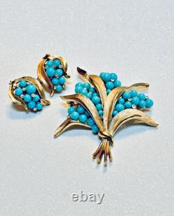 CROWN TRIFARI A. PHILIPPE Gold Tone Turquoise Rhinestone Bouquet Brooch Earrings CROWN TRIFARI A. PHILIPPE Gold Tone Turquoise Rhinestone Bouquet Brooch Earrings