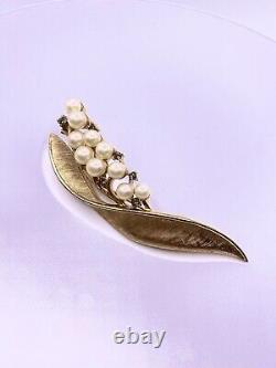 CROWN TRIFARI Alfred Philippe Pearl and Gray Rhinestone Leaf Pin Book Piece