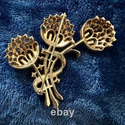 Crown TRIFARI Pat. Pend. Book Piece Alfred Philippe RHINESTONES Floral Brooch