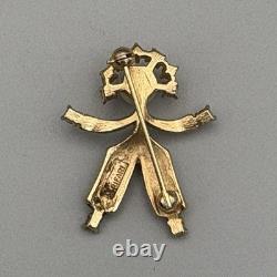Crown Trifari Alfred Philippe 1940's Hans Katrinka Brooch Person Vermeil