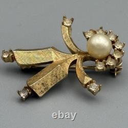 Crown Trifari Alfred Philippe 1940's Hans Katrinka Brooch Person Vermeil