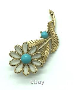 Crown Trifari Alfred Philippe Daisy Brooch White Gripoix Faux Turquoise Enamel