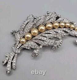 Crown Trifari Alfred Philippe Empress Eugenie Lily of Valley Fur Clip Pin Vtg