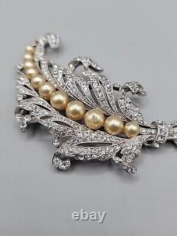 Crown Trifari Alfred Philippe Empress Eugenie Lily of Valley Fur Clip Pin Vtg