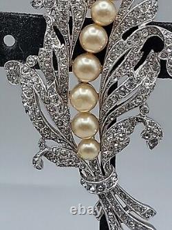 Crown Trifari Alfred Philippe Empress Eugenie Lily of Valley Fur Clip Pin Vtg