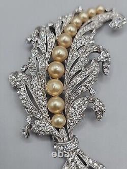 Crown Trifari Alfred Philippe Empress Eugenie Lily of Valley Fur Clip Pin Vtg