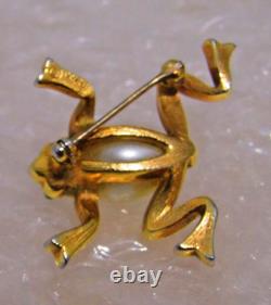 Crown Trifari Alfred Philippe Faux Pearl Jelly Belly Frog Brooch 1950 Signed