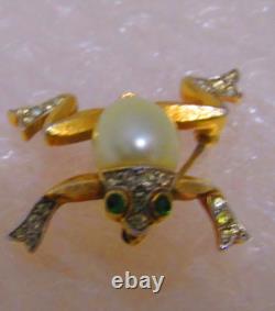 Crown Trifari Alfred Philippe Faux Pearl Jelly Belly Frog Brooch 1950 Signed Crown Trifari Alfred Philippe Faux Pearl Jelly Belly Frog Brooch 1950 Signed