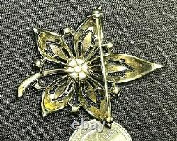 Crown Trifari Alfred Philippe Sterling Silver Rhinestone Inset Flower Brooch