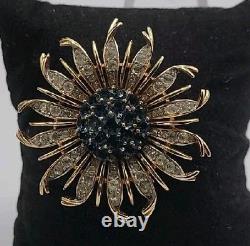 Crown Trifari Alfred Philippe Sunburst Brooch Blue Invisible Set Rhinestone Pin