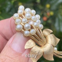 Crown Trifari Alfred Philippe Vintage Pearl Brooch Estate Jewelry Pre-Owned