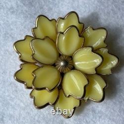 Crown Trifari Alfred Philippe Yellow Poured Glass Flower Brooch Vintage