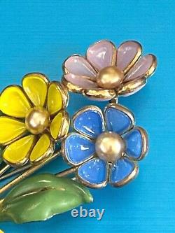 Crown Trifari Alfred Phillippe Poured Glass Gold Plate Enamel Bouquet Fur Clip