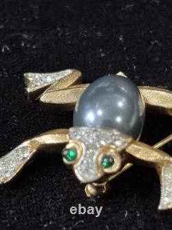 Crown Trifari Jelly Belly Frog Brooch Pin Jeweled Alfred Philippe Cabochon