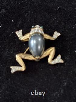 Crown Trifari Jelly Belly Frog Brooch Pin Jeweled Alfred Philippe Cabochon
