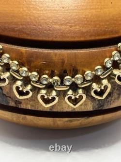 Crown Trifari Queen of Hearts Alfred Philippe gold tone rhinestone necklace 1949
