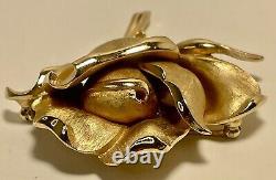 Crown Trifari Rose Brooch 1961 Alfred Phillipe Design Trifanium Gold Tone 2.65