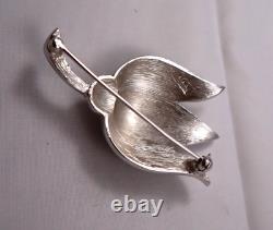 Crown Trifari Tulip Pin Brooch Brushed Silvertone Vintage MCM Alfred Philippe 2