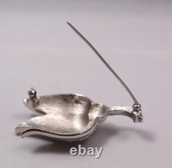 Crown Trifari Tulip Pin Brooch Brushed Silvertone Vintage MCM Alfred Philippe 2